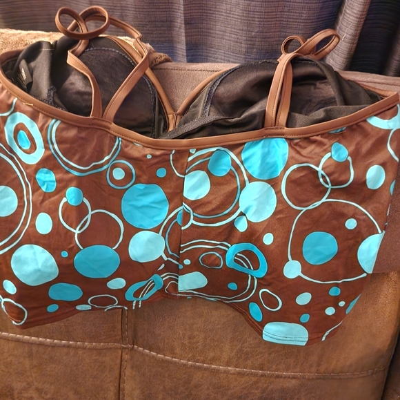 Mossimo Swim Top 22 - Picture 2 of 3